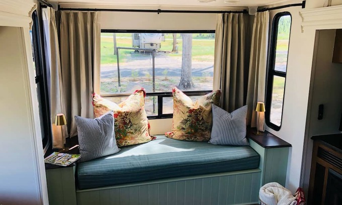 Allentown House | Couples Cottage Camper