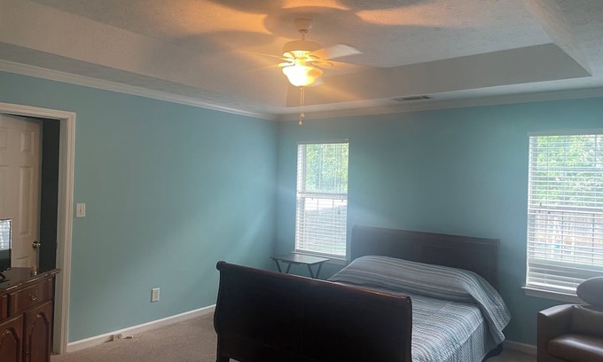 Lithonia House | 4-bedroom home in welcoming Stonecrest with WiFi, fitness area, AC