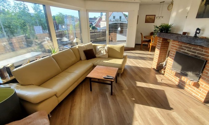 Rheine Apartment | Charming apartment with balcony bliss