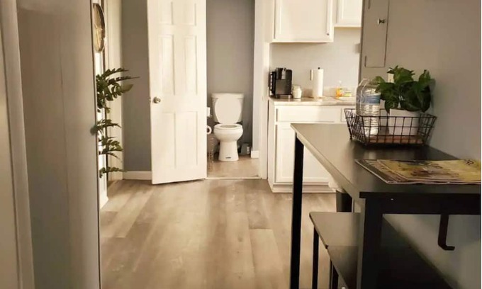 Federal Hill Apartment | The Villa-Suite # 2 at Federal Hill* NEW 2 BR APT