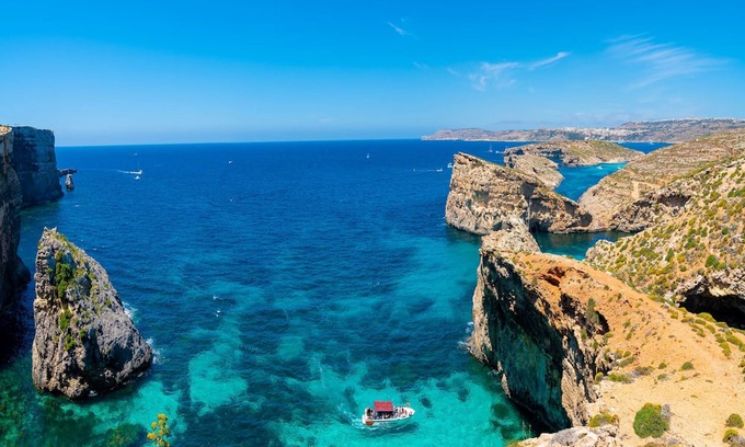 Marsalforn Villa | Sea and sun views 2bd Apt Marsalforn Gozo