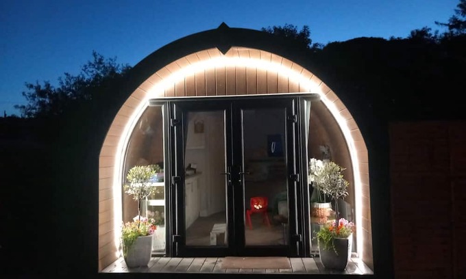 Inishowen Cabin | Fantastic cabin with panoramic sea views, located in Quigley's Point, Inishowen.