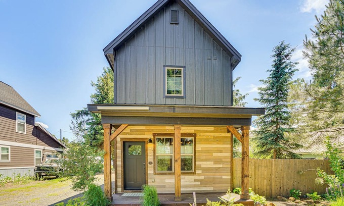 Donnelly House | Charming Donnelly Home - 1 Mi to Lake Cascade!