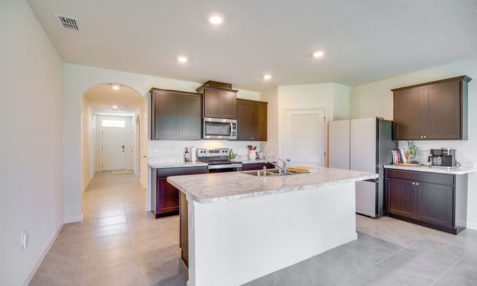 Sebastian House | Pet-Friendly Sebastian Retreat: 7 Mi to Beach!