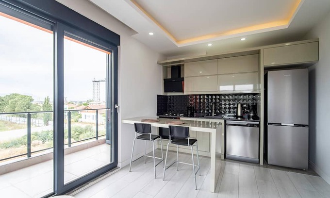 Aksu Apartment | Modern Residence with Shared Pool in Antalya Aksu