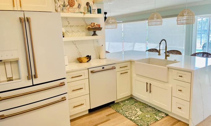 Bay Colony House | Beautiful updated home on salt water canal on Terra Ceia Bay.