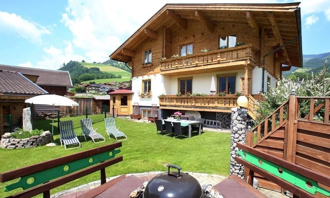 Walchen House | Haus Alpenliebe Comfortable holiday residence