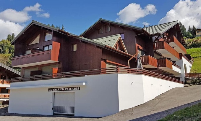 Les Gets Apartment | 1st floor, balcony, parking, ski locker, 20m², Les Gets