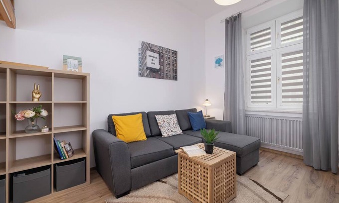 City Centre Apartment | Antresola Centrum Krakowa by Renters