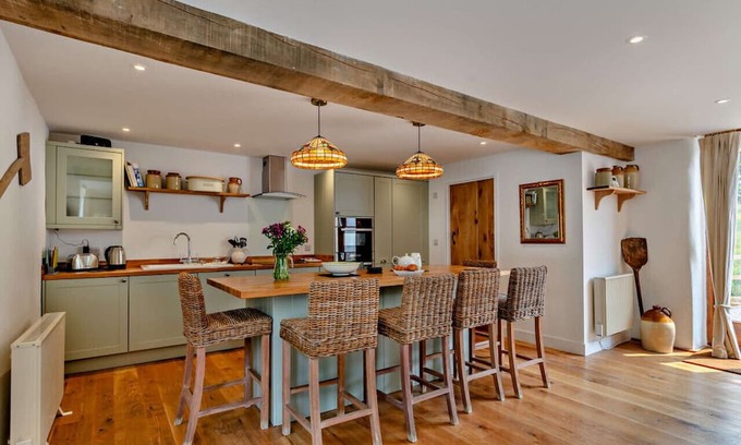 Exbourne House | Town Living Farm - Threshing Barn