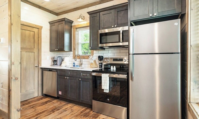 Pigeon Forge Cabin | 5 Minutes From Dollywood/In DwTn Pigeon Forge