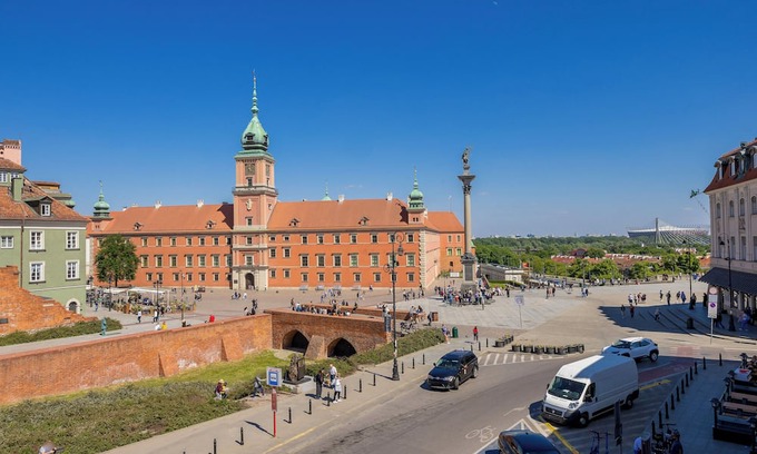 Old Town Apartment | Apartment in the Old City by Renters