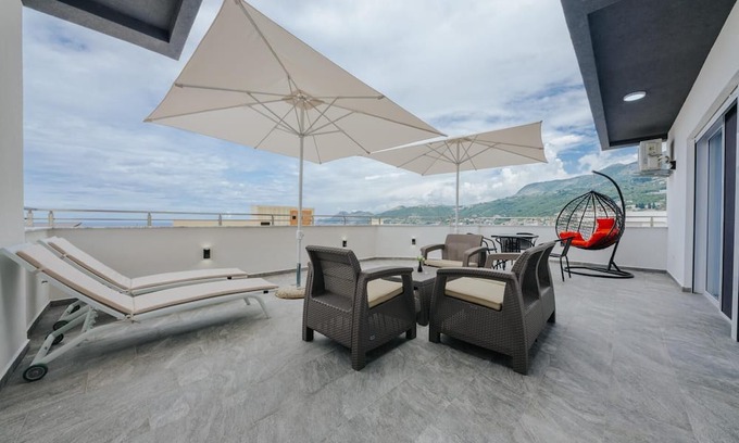 Bar Apartment | Lux Dam Apartments
