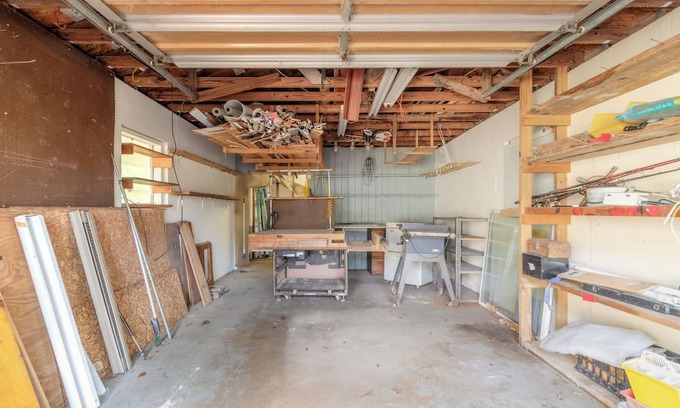Port Orange House | Cozy Home in Port Orange - less than 10 minutes to beach or race track