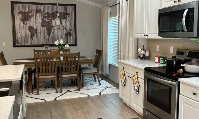 Northside House | Relaxing One Bedroom in Jacksonville in a beautiful neighborhood