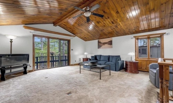 Washago Cottage | Beautiful cottage with river access in Washago