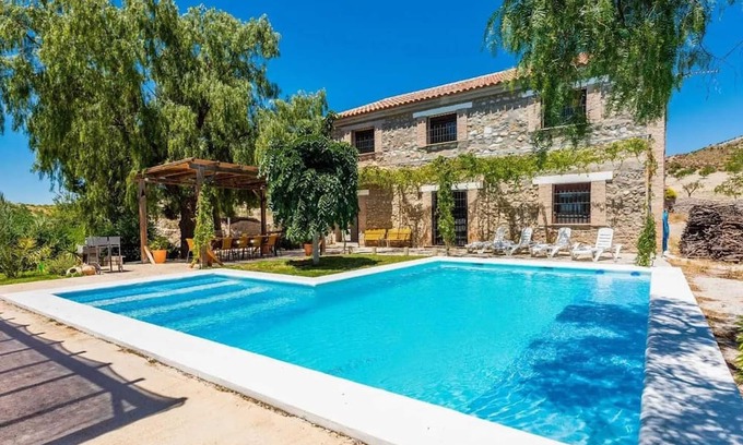 Oria House | Homerez - Spacious House with Pool in Oria