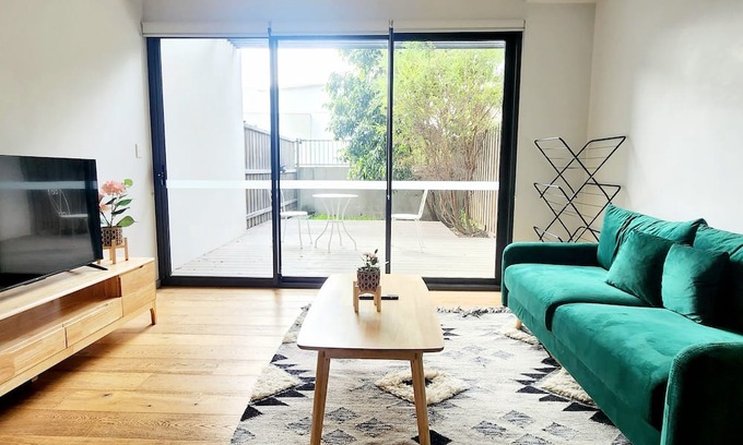 Zetland Apartment | Modern 2 Bed Apartment - Urban Living in Waterloo