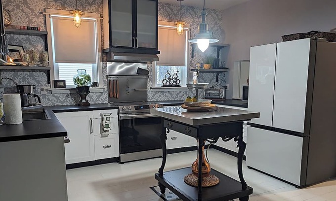 Athol Springs House | Private, Pretty and Comfy between Niagara Falls and Buffalo