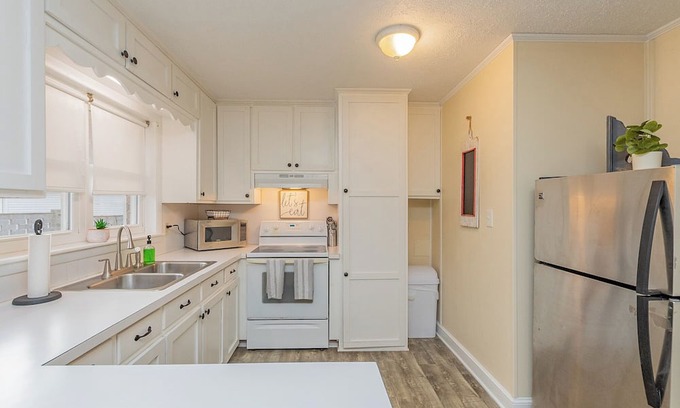 Thomasville House | Cute, Pet Friendly Home in Thomasville
