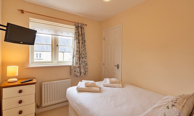 Tetbury Apartment | Finest Retreats | Hardie Close