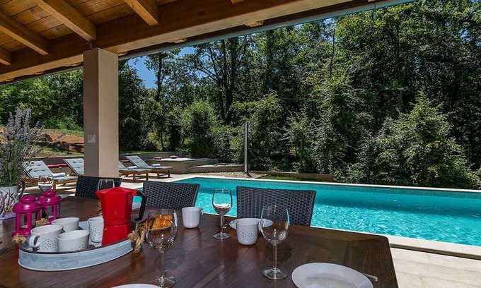Heki Villa | Villa Tila Comfortable holiday residence