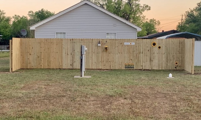 Ballinger RV Rental | RV Hookup: 30 or 50 amp with sewer access for waste disposal.
