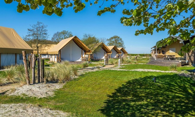 Biddinghuizen House | Solo Retreat 4 by Interhome