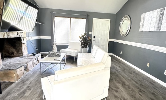 Charlotte House | 1 Bdrm Hotel Set Up-Private Room in Shared Home
