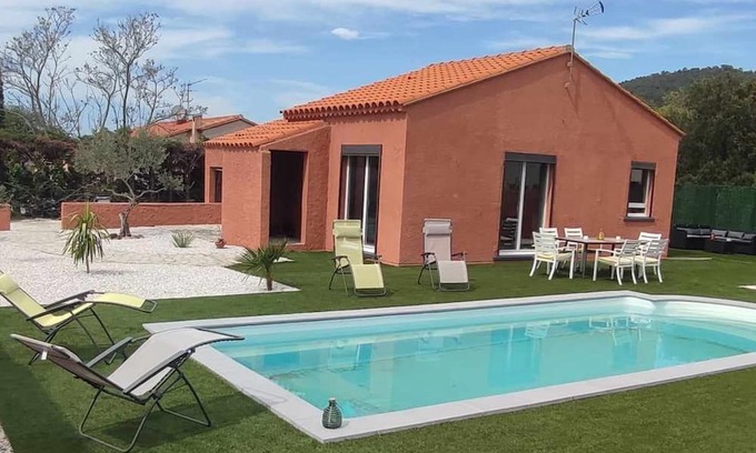 Les Cluses House | Magnificent Holiday Villa near Perthus with swimming pool and air conditioning!