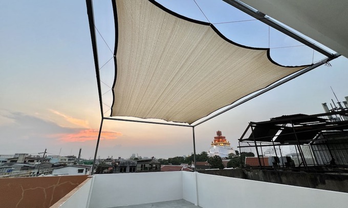 Pom Prap Sattru Phai House | Sabay Home
