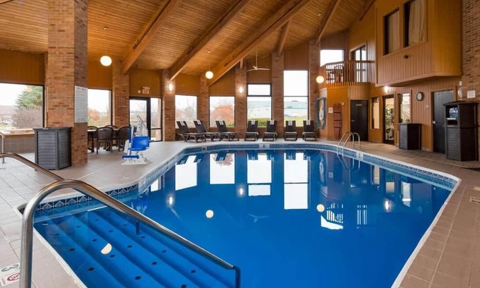 Hebron House | Discover Ohio's Charm Near I-70, Modern Amenities & Unbeatable Customer Service