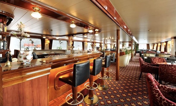 Golzheim Boat Rental | MS REMBRANDT VAN RIJN