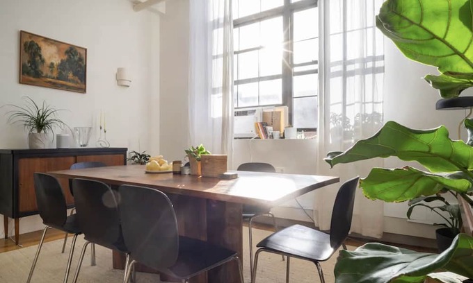 Hoboken Apartment | Brooklyn: Sun Drenched Top Floor One Bedroom