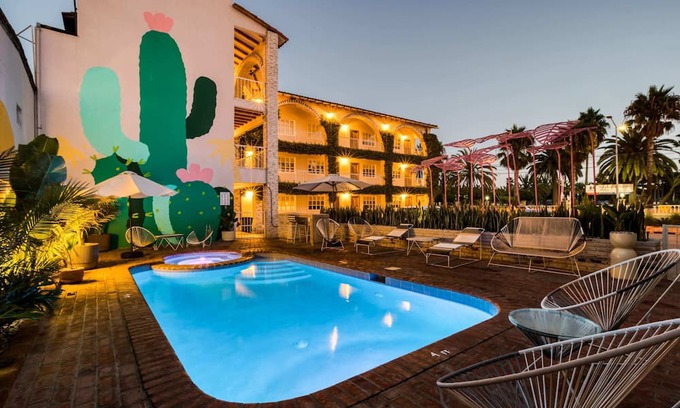 Playa Ensenada Apartment | Gorgeous Room Near the Beach | Pool & Jacuzzi