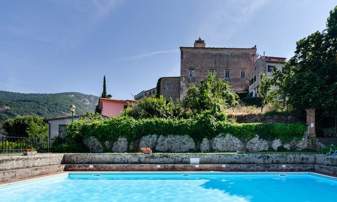 Poggio Apartment | Historic charme with swimming pool & WiFi