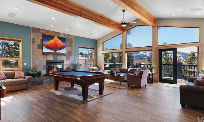 Baldy Mountain Condo | Great 2 bedrm lock off condo near trailhead of Baldy Mountain. Beautiful views!