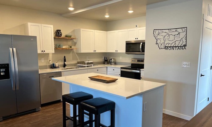 Anaconda Apartment | Parks Place Flat Wonderful remodeled apartment in downtown Anaconda!