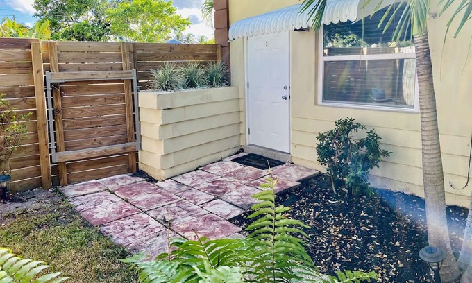 Croissant Park House | Your Cozy 1-bedroom🏡Home away from Home near FLL✈️Beaches🏝NightLife💃🕺