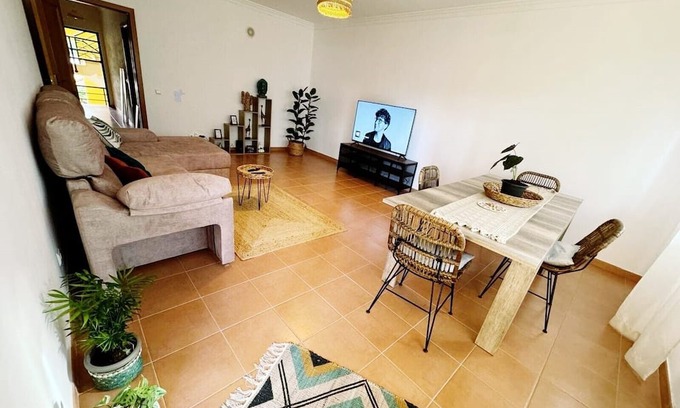 Branqueira Condo | Stunning 2 Bedroom Flat With Swimming Pool in Albufeira - 5 min From the Beach!