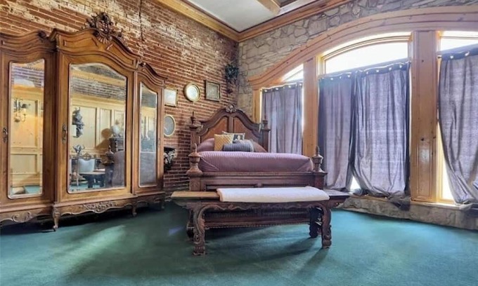 Downtown St. Louis Apartment | Modern Castle in Downtown St.Louis