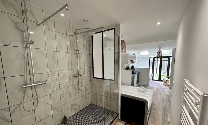 Centre Erlon Apartment | Maputo, Studio Avec Baignoire Balnéo