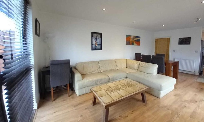 Dublin Apartment | Remarkable 2 -Bed Apartment in Dublin