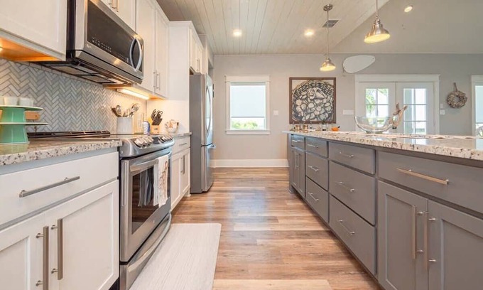 City-by-the Sea House | Driftwood Dream Summa