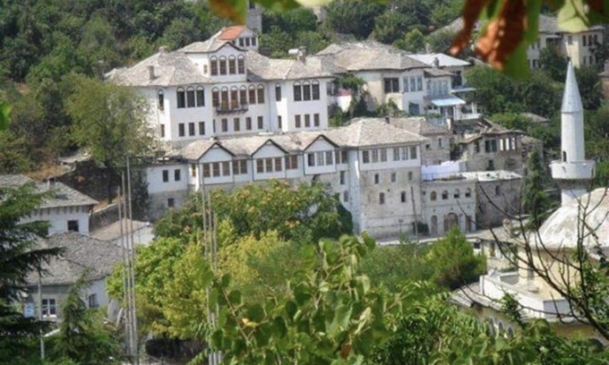 Gjirokaster Bed & Breakfast | KOTONI Bed & Breakfast
