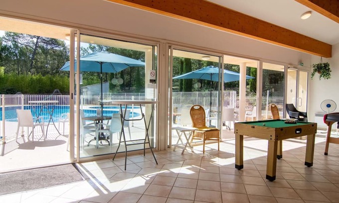 Nans-les-Pins Apartment | Cosy apartment for 6 people with pool, WIFI, TV, terrace and parking