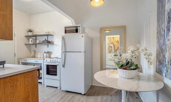 Livermore Apartment | Elegant 1b/1b, ideal getaway-walk DT Livermore