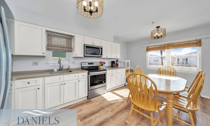 Lower Township Condo | Bayside Beauty in Wildwood Crest with a large deck, bikes, and beach extras!