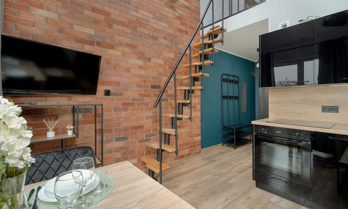 Nowe Miasto Apartment | Loft Antresola&balkon Poznań by Renters