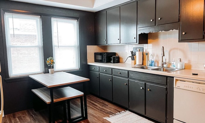 Wickliffe House | Wickliffe Home 20 Mins From DT CLE